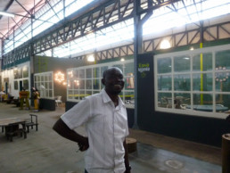 Francis Mampuya chez Bilembo 2013_In Situ_Galerie Angalia