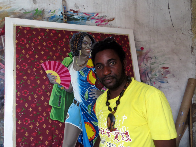 JP Mika_devant Maman Africa_2014_In Situ_Galerie Angalia